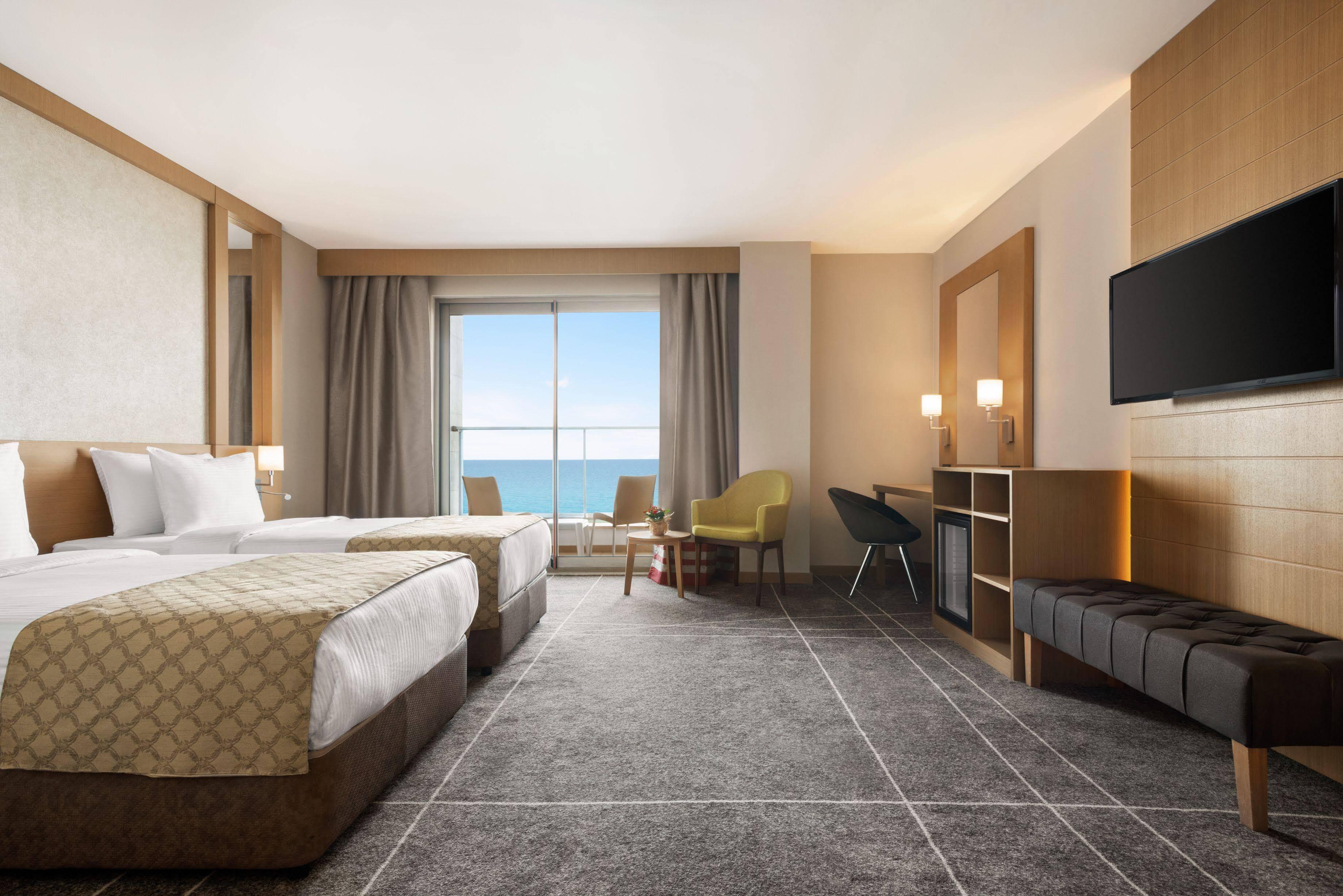 Ramada Resort By Wyndham Unye Exterior photo