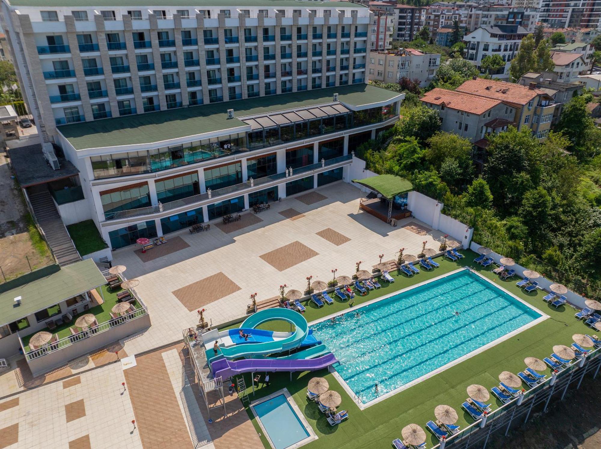 Ramada Resort By Wyndham Unye Exterior photo