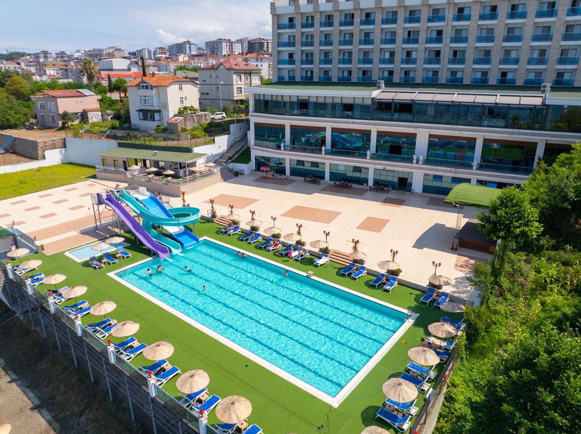 Ramada Resort By Wyndham Unye Exterior photo