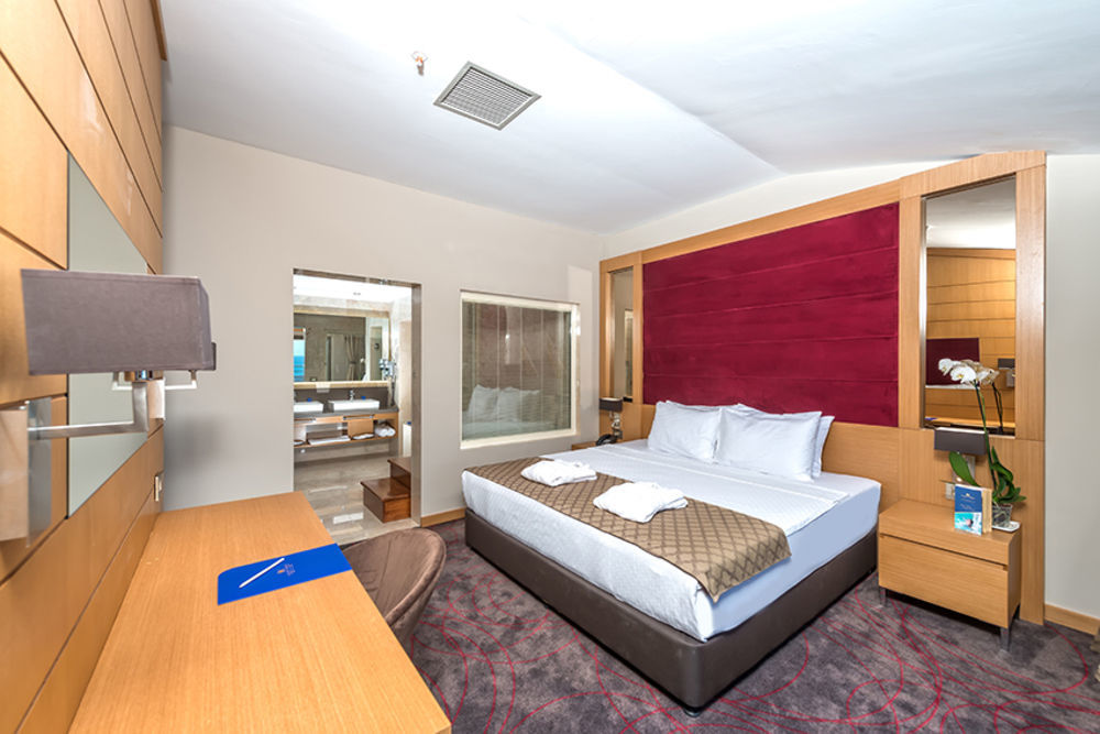 Ramada Resort By Wyndham Unye Exterior photo