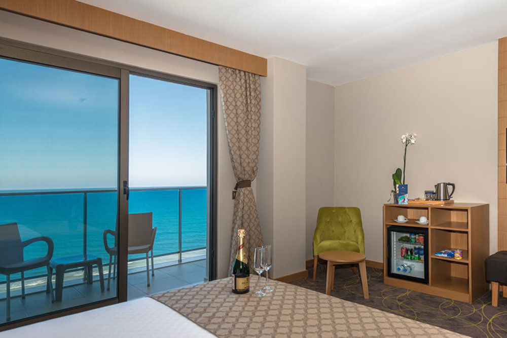 Ramada Resort By Wyndham Unye Exterior photo