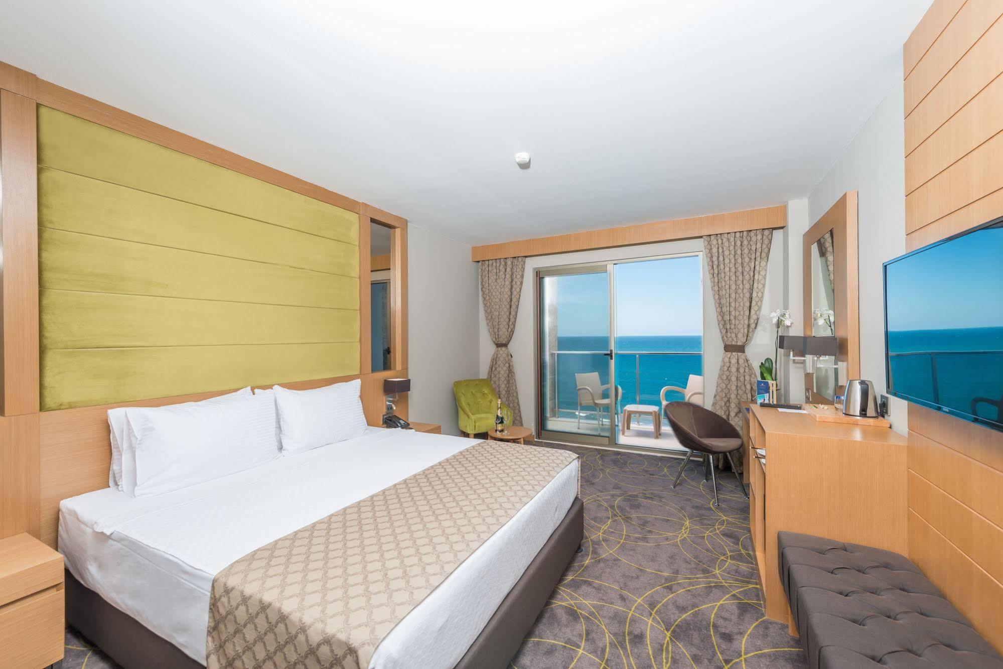 Ramada Resort By Wyndham Unye Exterior photo